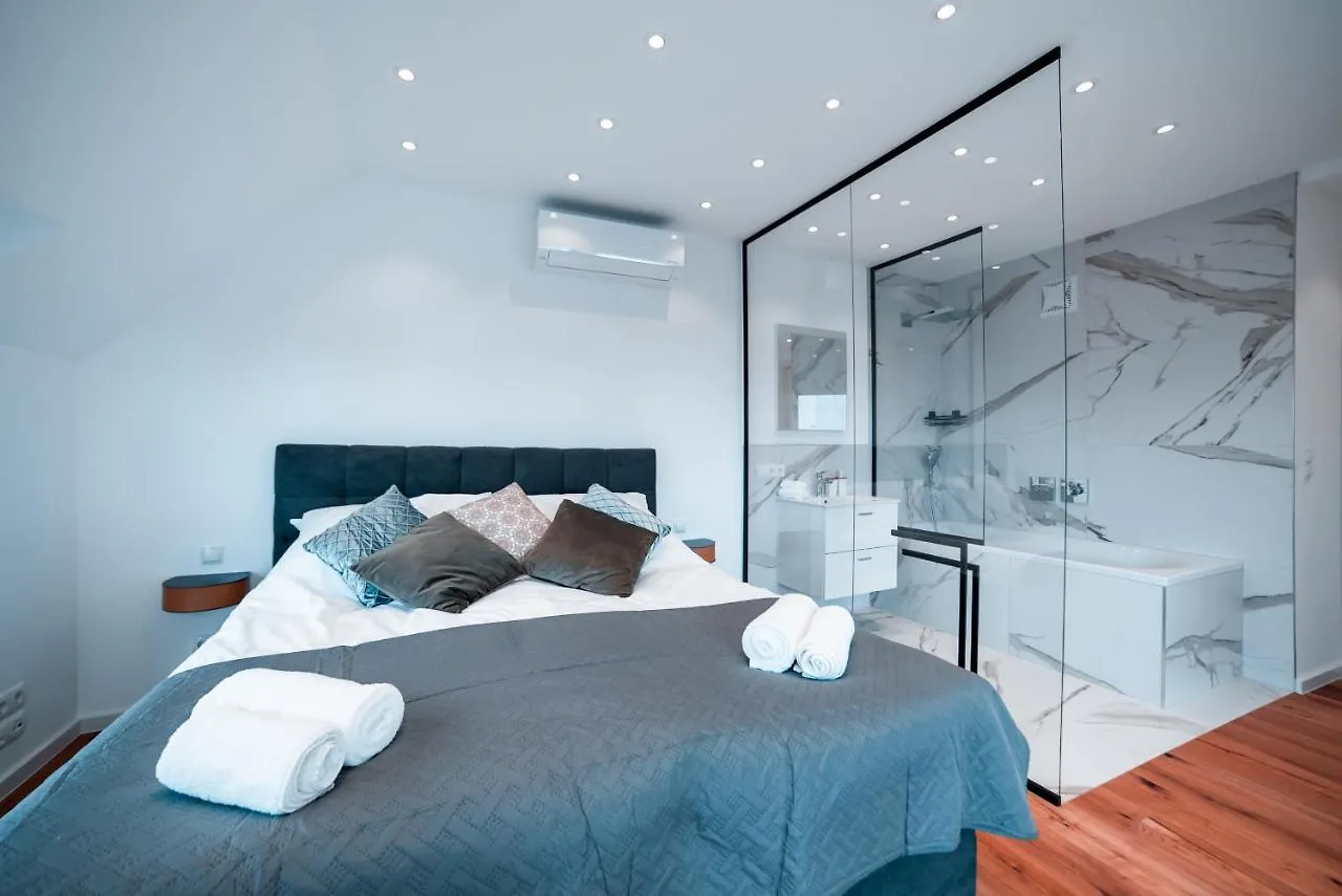Triangle Penthouse Wien Apartment