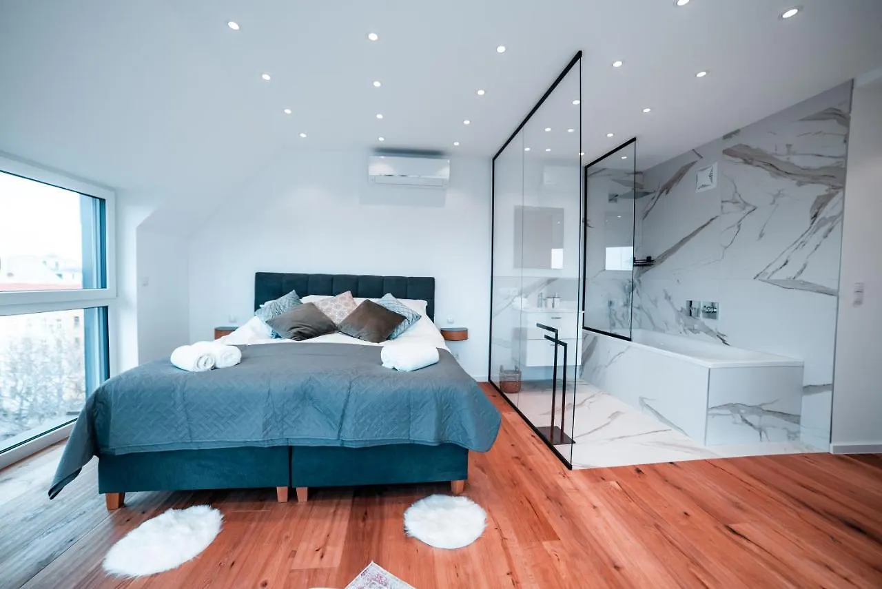 Triangle Penthouse Wien Apartment
