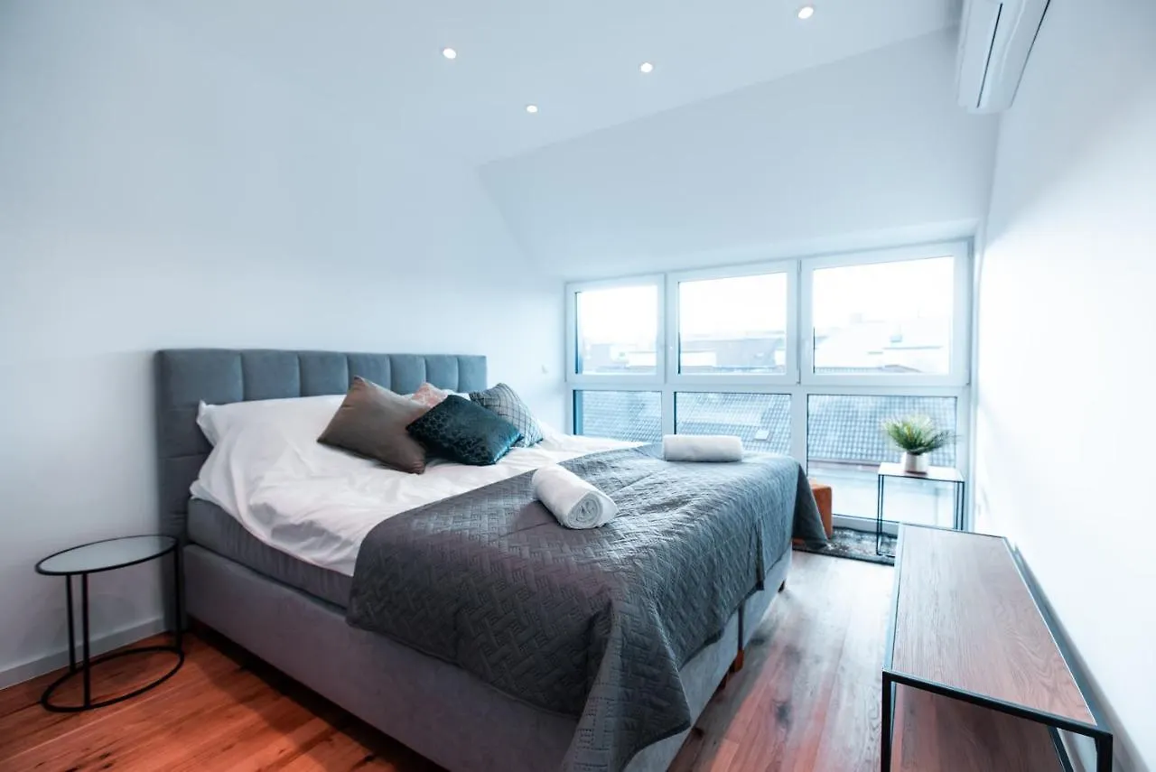 Triangle Penthouse Wien 0*, Vienna Austria